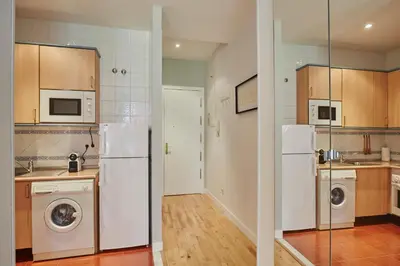 Una cocina o zona de cocina en LEEWAYS LOFT in FUENCARRAL