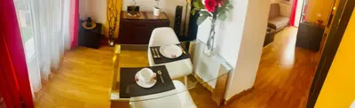 Zona de estar de ATICO & TERRAZA a 6 minutos en metro de ATOCHA estacion central