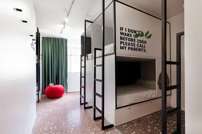Cama o camas de una habitación en 2060 The Newton Hostel
