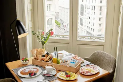 Comida en o cerca de este hotel