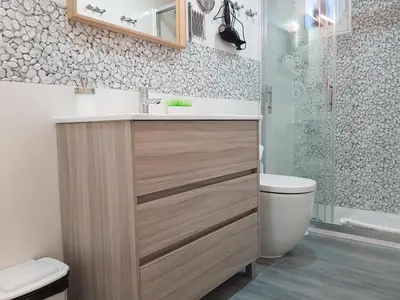 Un baño de CENTRO ATOCHA Corta ESTANCIA, NO TURISTICO