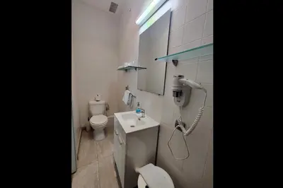 Un baño de Hostal Cervantes