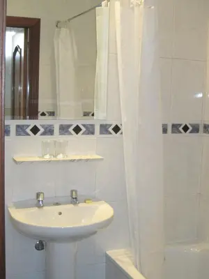 Un baño de Hostal Gonzalo