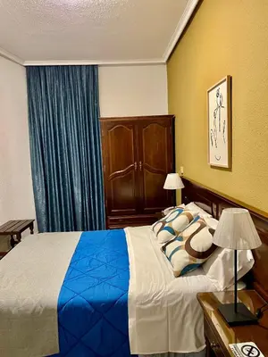 Cama o camas de una habitación en Hostal Sonsoles Madrid-Centro