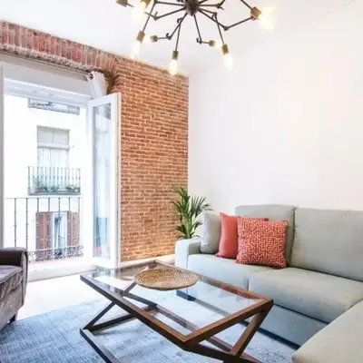 Bright Cozy 2BD 2BTH with Balcony - Chueca