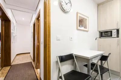 Una cocina o zona de cocina en Bright Modern 3BD - Barrio de las Letras
