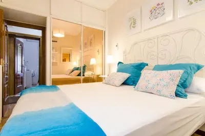 Cama o camas de una habitación en Bright Modern 3BD - Barrio de las Letras