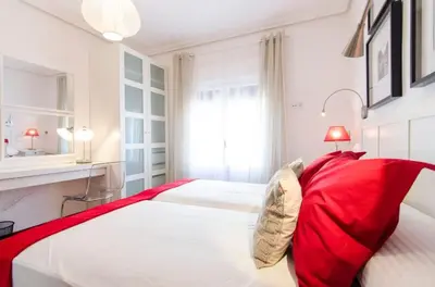 Cama o camas de una habitación en Bright Modern 3BD - Barrio de las Letras