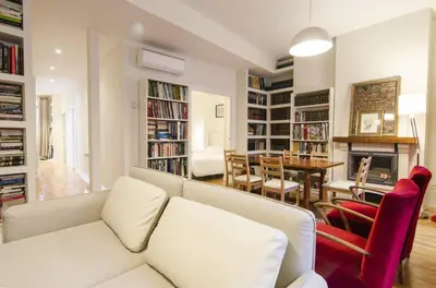 Zona de estar de Bright Spacious 2BD 2BTH - Las Letras