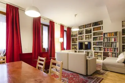 Biblioteca en el apartamento