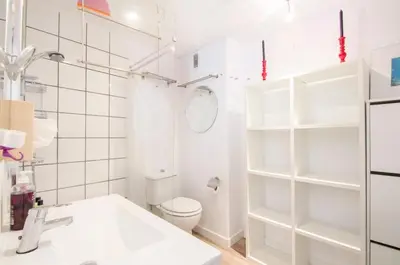Un baño de Bright Cozy 1 BD- Retiro