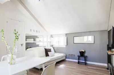 Una cocina o zona de cocina en Bright Cozy 1 BD- Retiro