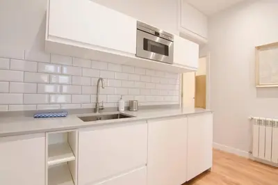 Una cocina o zona de cocina en Increíble nuevo 3BD 2BTH - Centro de la ciudad