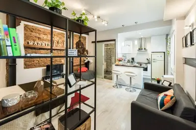 Una cocina o zona de cocina en Hermoso Estudio en Lavapiés - Wifi