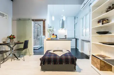Una cocina o zona de cocina en Moderno Apartamento en Lavapiés