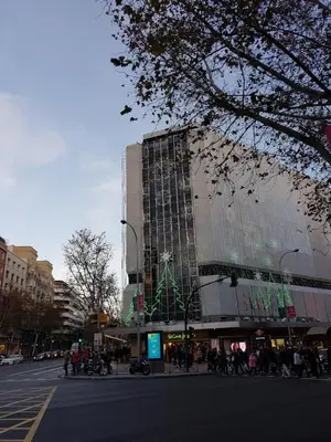 Edificio en el que se encuentra el apartamento