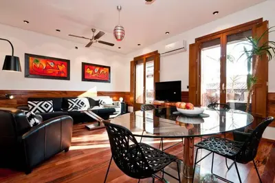 Una televisión o centro de entretenimiento en Tigerwood apartment. Newly renovated