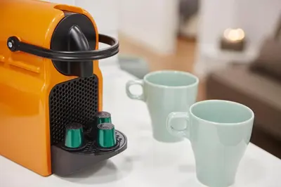 Utensilios para hacer té y café en LEEWAYS APARTMENT in SAN LORENZO