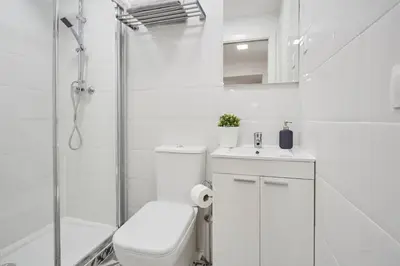 Un baño de LEEWAYS APARTMENT in SAN LORENZO