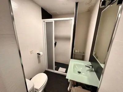 Un baño de Hostal Rober