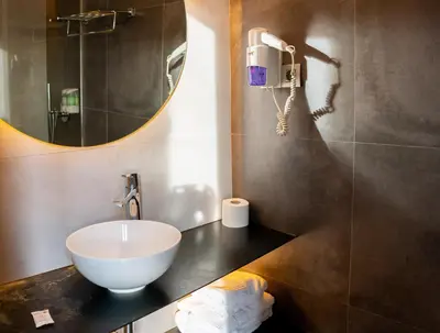 Un baño de Hostal Carmen-Gran Vía