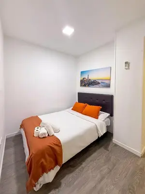 Cama o camas de una habitación en Cómodo y agradable estudio en Madrid centro A2