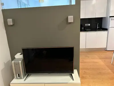 Una televisión o centro de entretenimiento en Estudio en Av de America Madrid