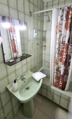 Un baño de Hostal Santa Barbara