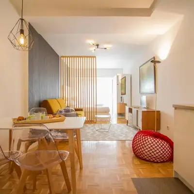 Puerta de Atocha - Acogedor estudio para 4 con piscina