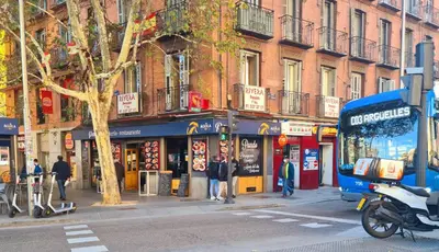El barrio de los alrededores o un barrio cerca de este hostal o pensión