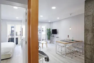 Una televisión o centro de entretenimiento en LEEWAYS APARTMENT in AVE MARÍA