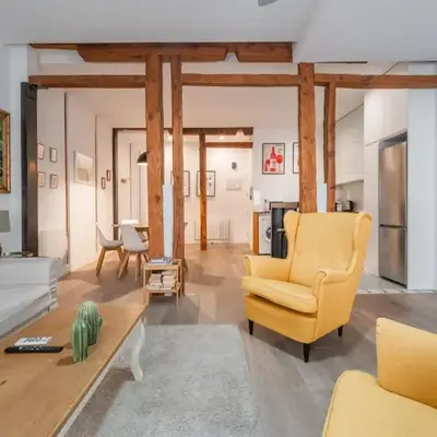 Bright and Cozy 2BD 2BT GranVia