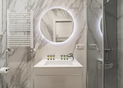 Un baño de Brand-new Modern apt in Alcalá St -Salamanca 3BD