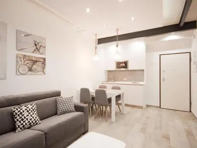 Una cocina o zona de cocina en Apartamento nuevo y de lujo en puerta del sol