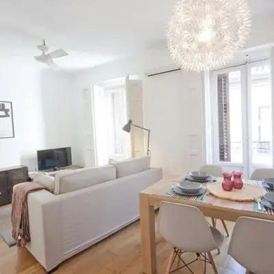 Flexliving Morería - monthly rentals & other non tourist stays only