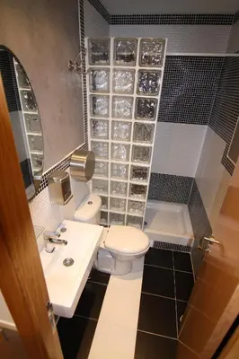 Un baño de Hostal New Life Madrid