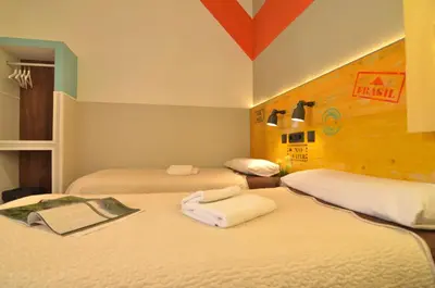 Cama o camas de una habitación en Far Home Atocha