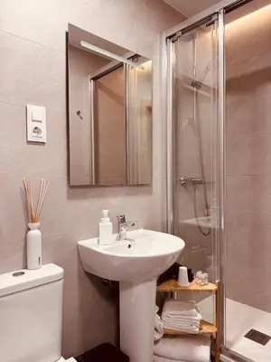 Un baño de Hostal Patria Madrid