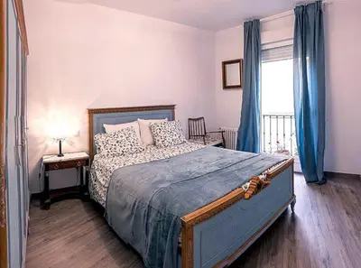 Cama o camas de una habitación en Luminous, central, new and chic.