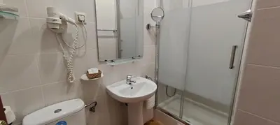 Un baño de Hostal Aliste