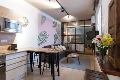 Una cocina o zona de cocina en Apartamento En Centro De Madrid