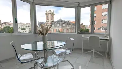 Plano de DFLAT Escultor Madrid Apartments