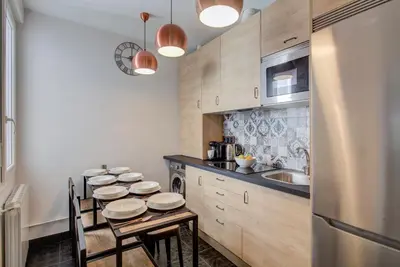 Una cocina o zona de cocina en Fee4Me Marques Vintage. City Center.