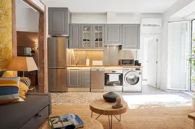 Una cocina o zona de cocina en LEEWAYS APARTMENT in FE