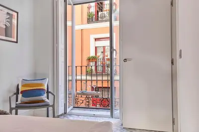 Un balcón o terraza de LEEWAYS APARTMENT in FE