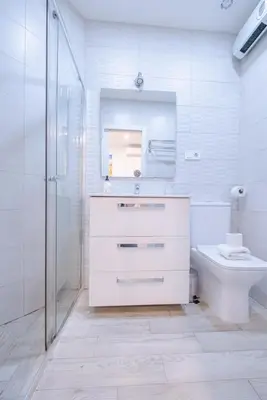 Un baño de ABC Apartments Madrid