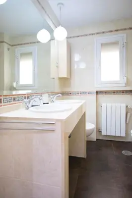 Plano de Bright and Wide apartment - Avenida de America