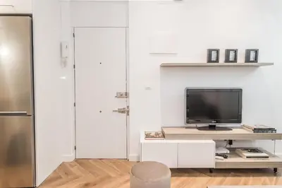 Una televisión o centro de entretenimiento en Waou Chamberi III - Alquiler Corta Duración