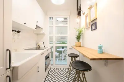 Una cocina o zona de cocina en Moderno y reformado apartamento al lado del Museo