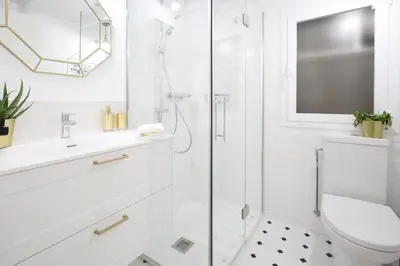 Un baño de Moderno y reformado apartamento al lado del Museo